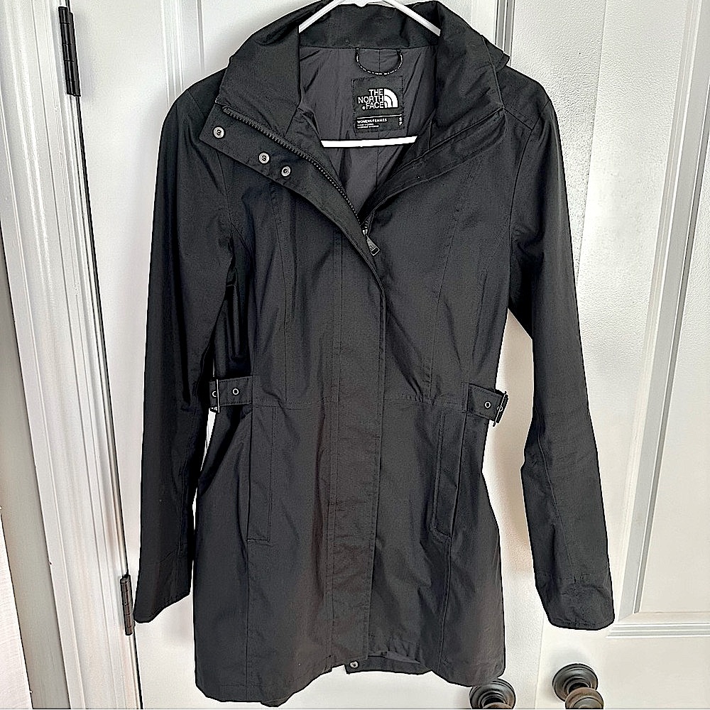 The North Face Rain Coat- size Small